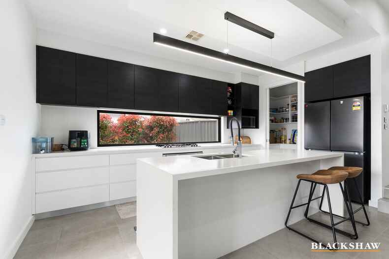 7 Willesee Rise Coombs