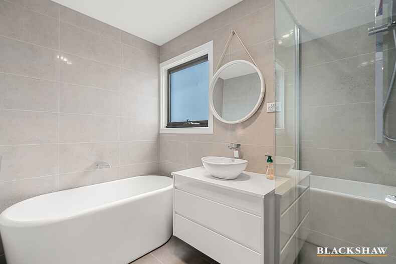 7 Willesee Rise Coombs