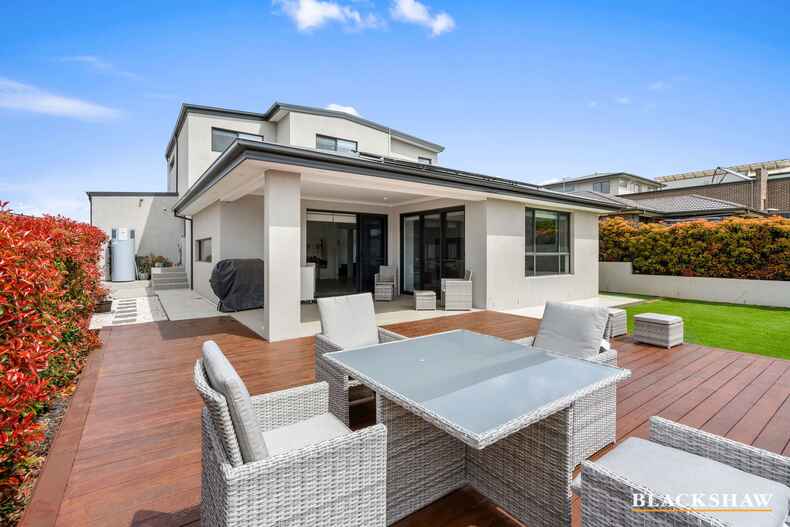 7 Willesee Rise Coombs