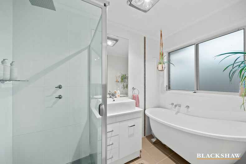 26 Tregellas Crescent Banks