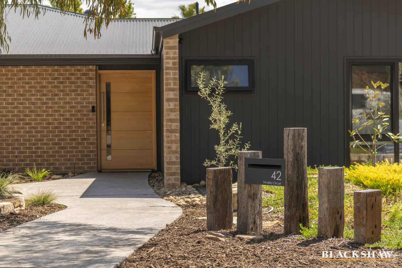 42 Smalley Circuit Giralang