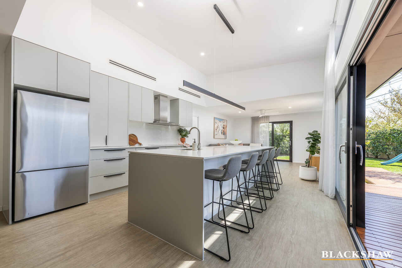 42 Smalley Circuit Giralang