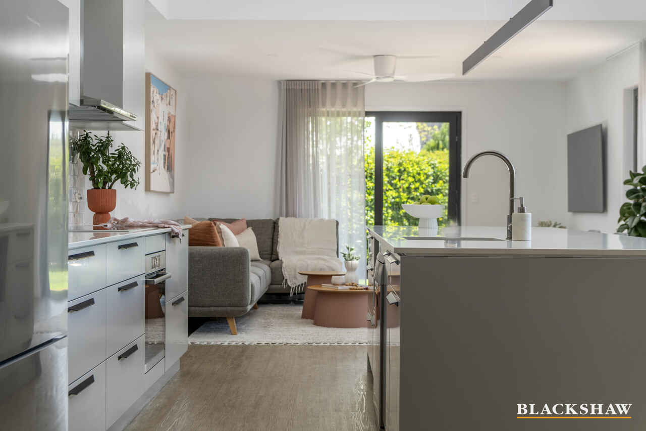 42 Smalley Circuit Giralang