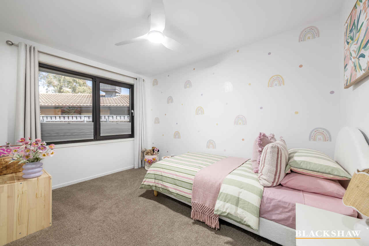 42 Smalley Circuit Giralang