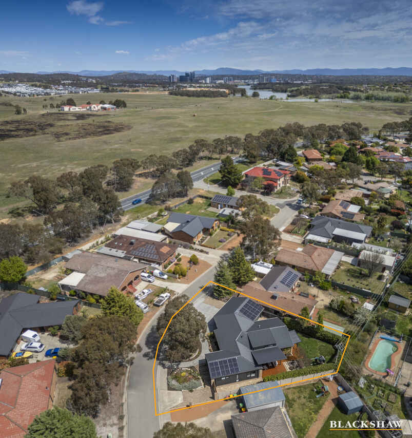 42 Smalley Circuit Giralang