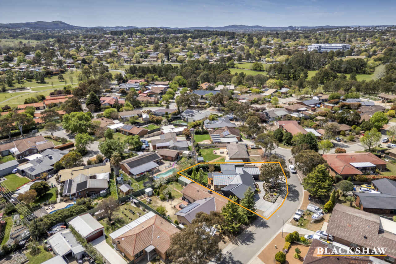 42 Smalley Circuit Giralang