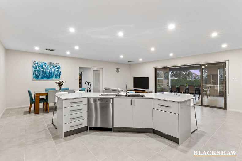 37 Olive Pink Crescent Banks