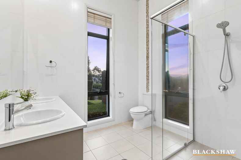 37 Olive Pink Crescent Banks