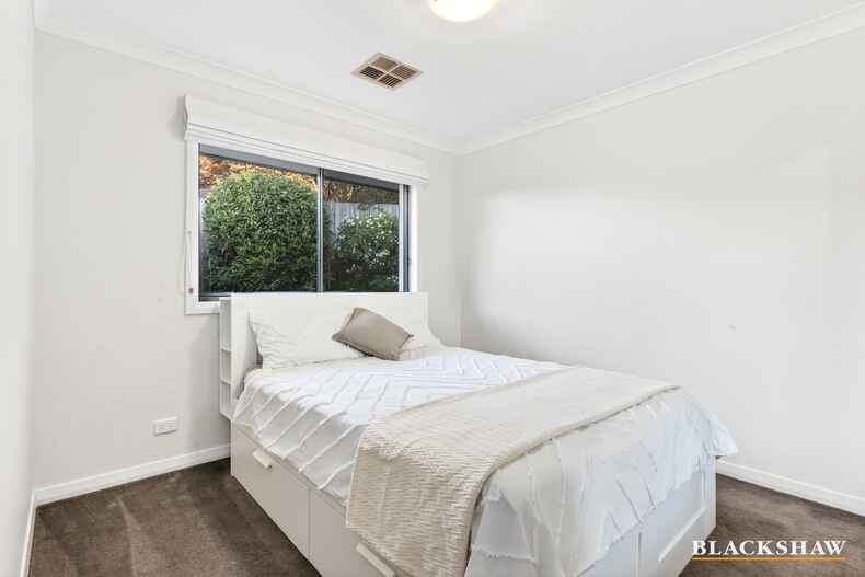 37 Olive Pink Crescent Banks