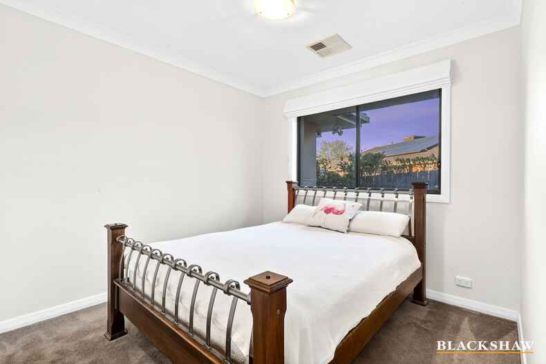 37 Olive Pink Crescent Banks