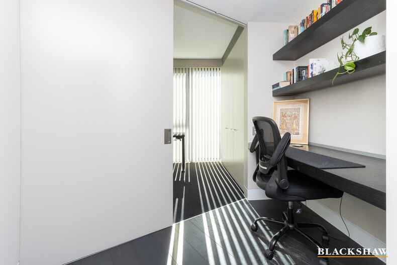 6/19 Eastlake Parade Kingston