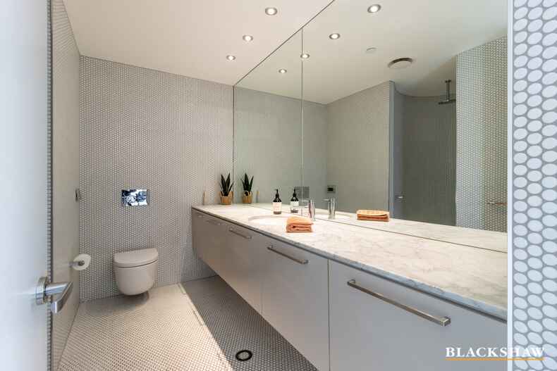 6/19 Eastlake Parade Kingston