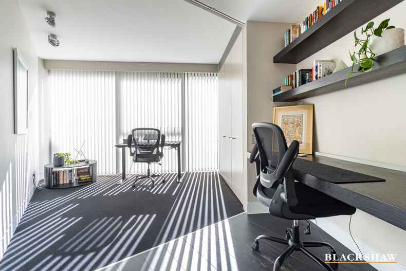 6/19 Eastlake Parade Kingston