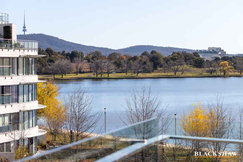 6/19 Eastlake Parade Kingston