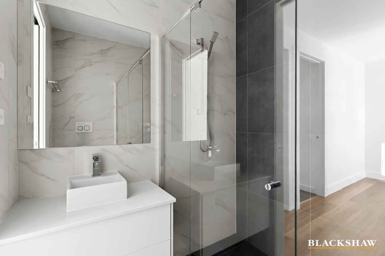 2/4 Endeavour Street Red Hill