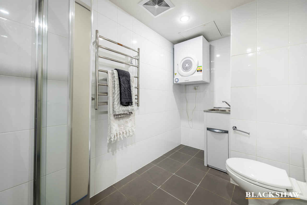 62/104 Henry Kendall Street Franklin