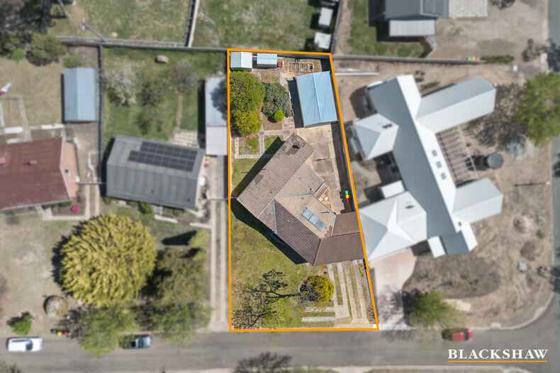 4 Blake Place Mawson