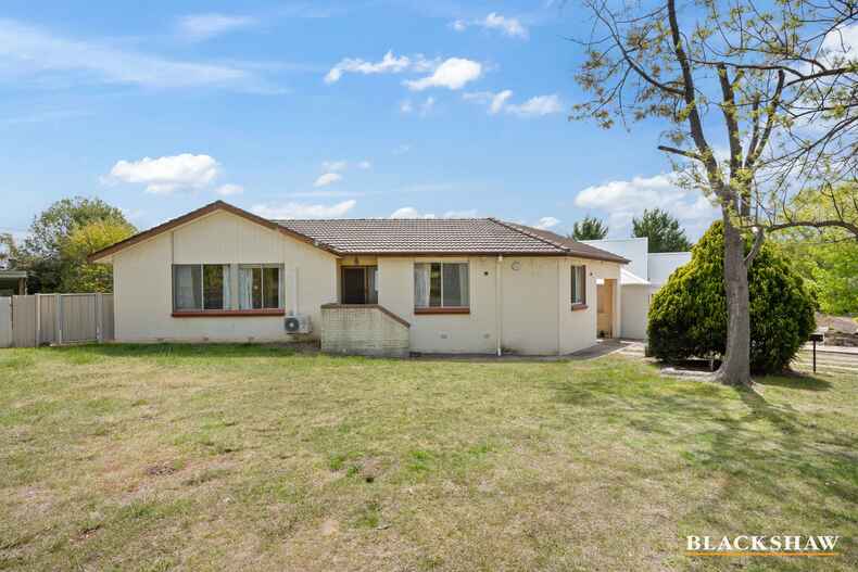 4 Blake Place Mawson