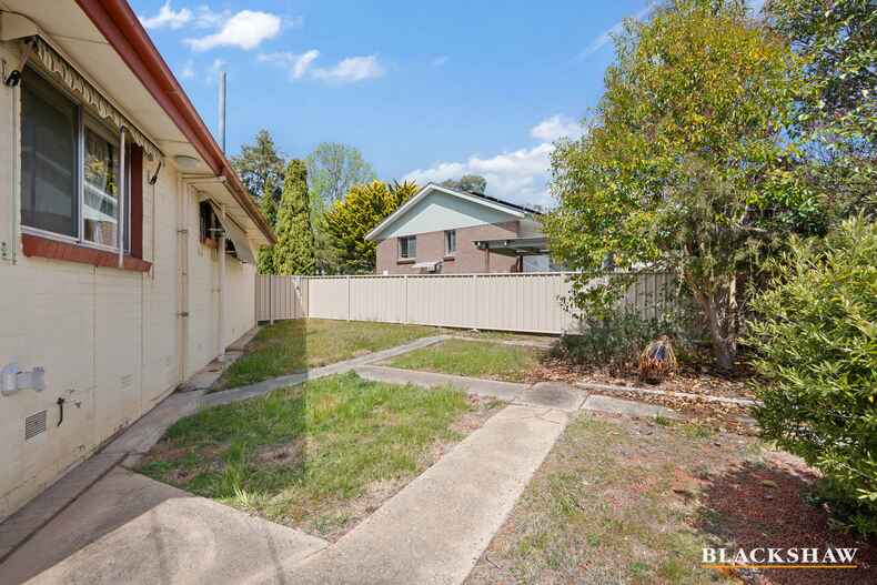 4 Blake Place Mawson