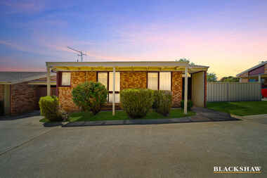 2/17 Henderson Road Queanbeyan