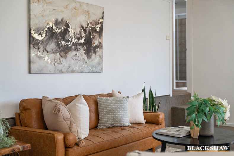 2/17 Henderson Road Queanbeyan