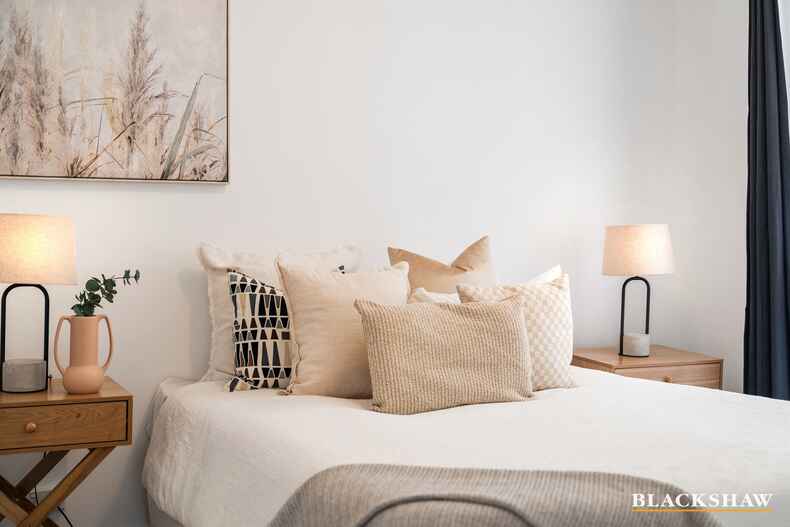 2/17 Henderson Road Queanbeyan