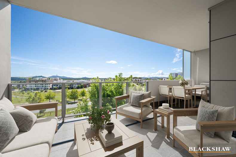 55/40 Philip Hodgins Street Wright 55/40 Philip Hodgins Street Wright