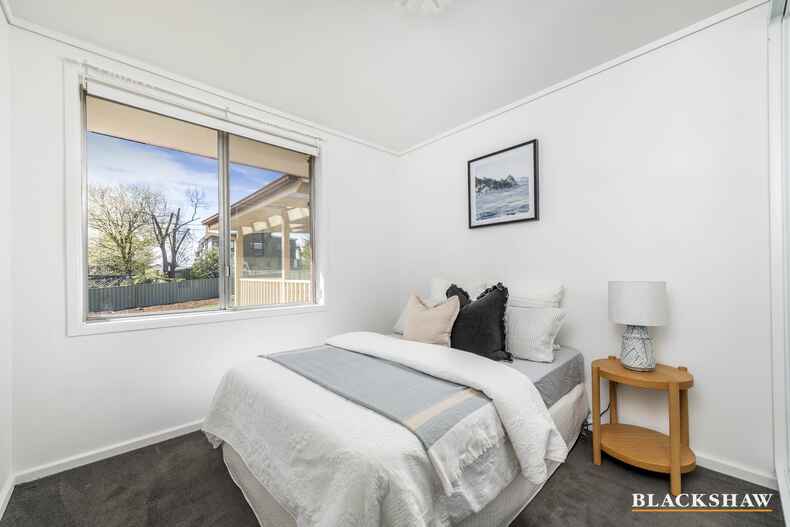127 Ross Smith Crescent Scullin