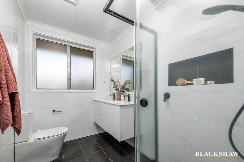 127 Ross Smith Crescent Scullin