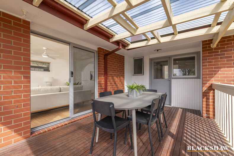 127 Ross Smith Crescent Scullin