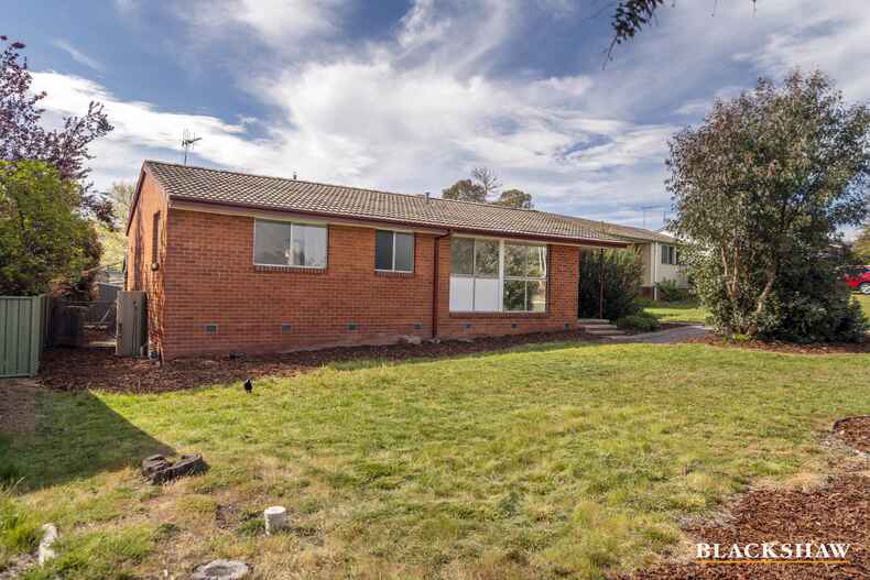 127 Ross Smith Crescent Scullin