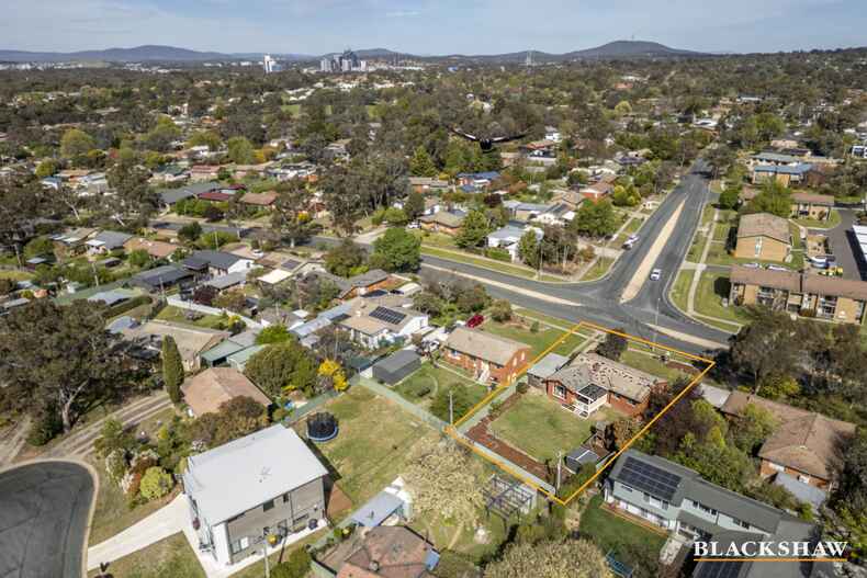 127 Ross Smith Crescent Scullin