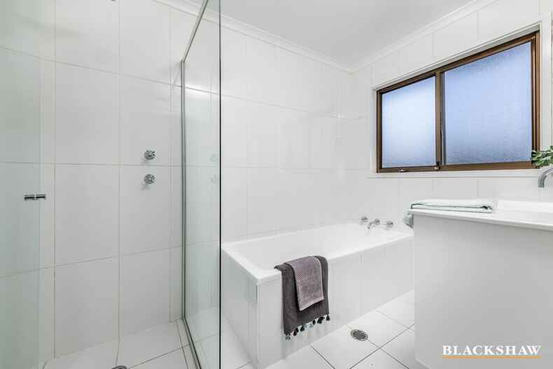 6/2 Covington Crescent Charnwood