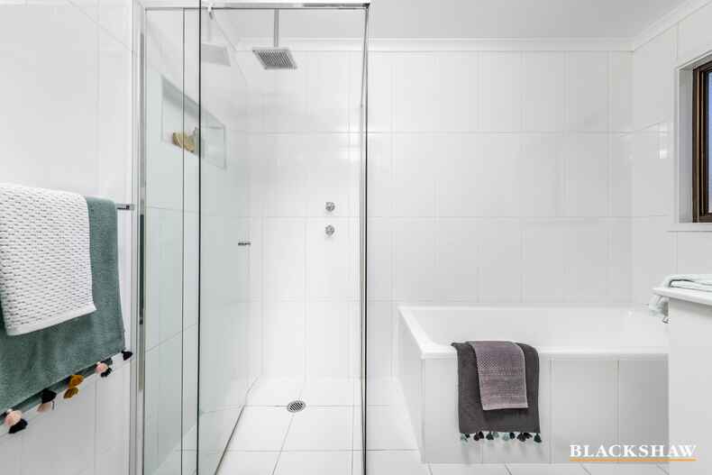 6/2 Covington Crescent Charnwood