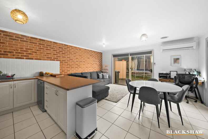 2/24 Binaburra Place Karabar