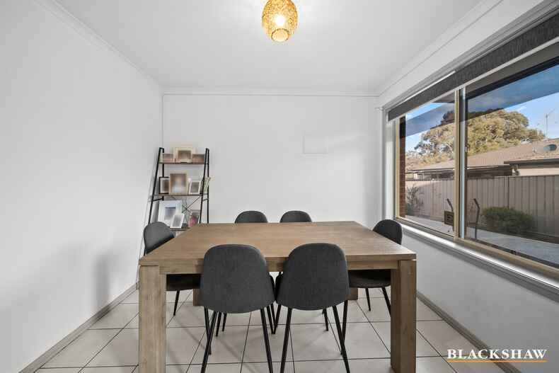2/24 Binaburra Place Karabar