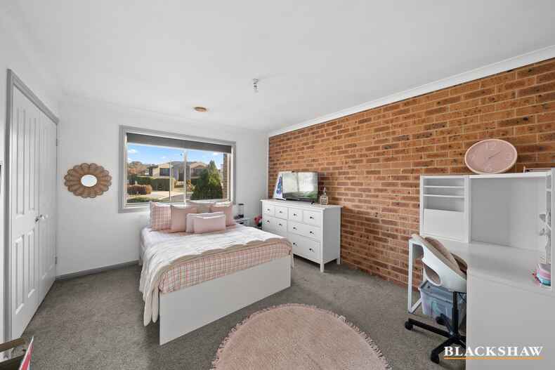 2/24 Binaburra Place Karabar