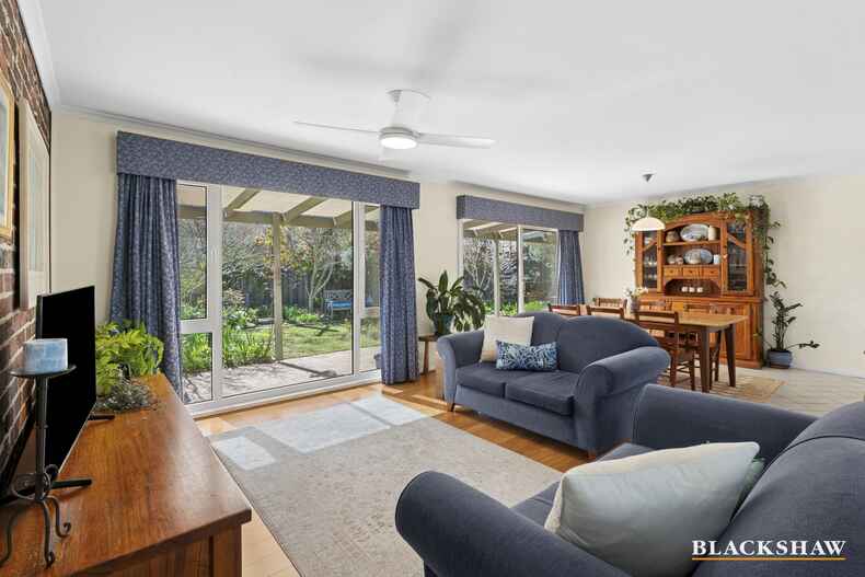 131 Summerville Crescent Florey 131 Summerville Crescent Florey