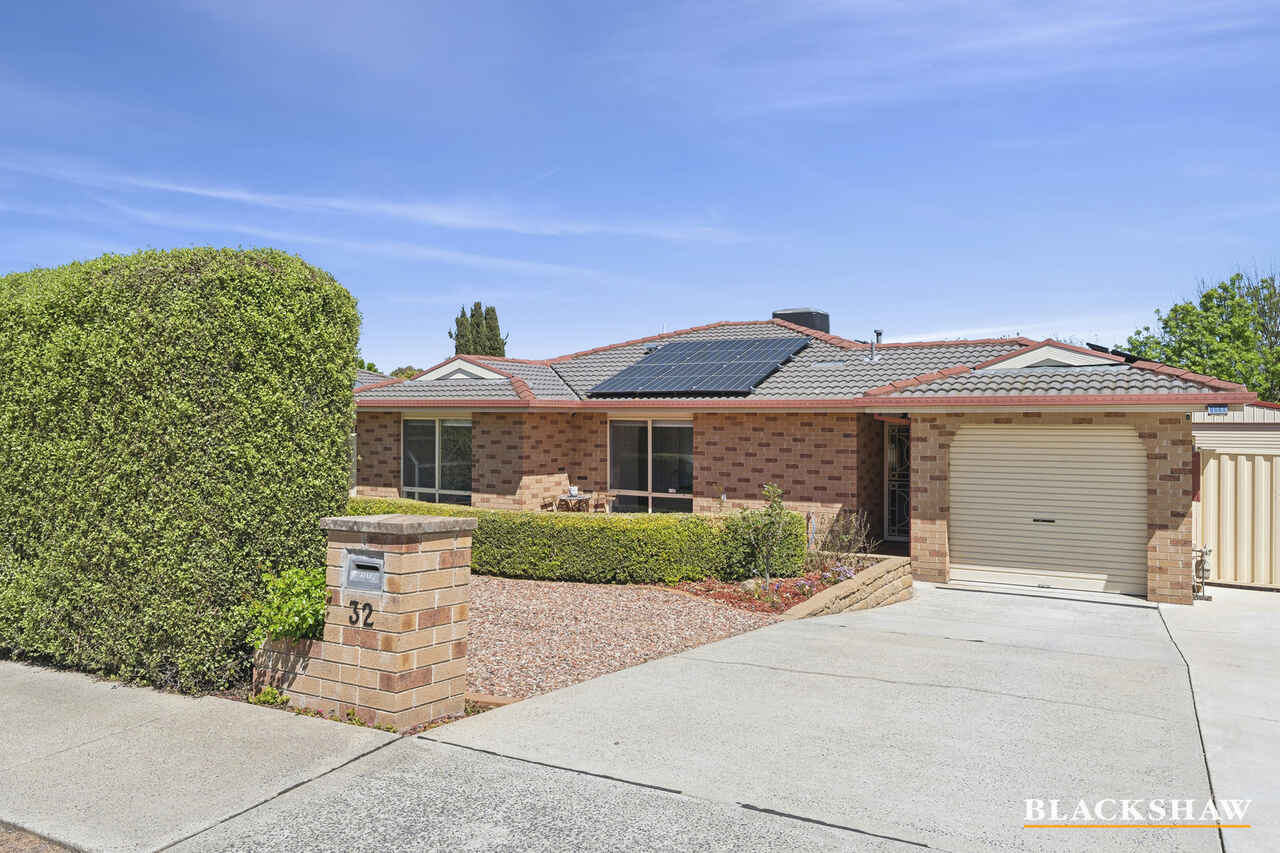 32 Traeger Street Dunlop