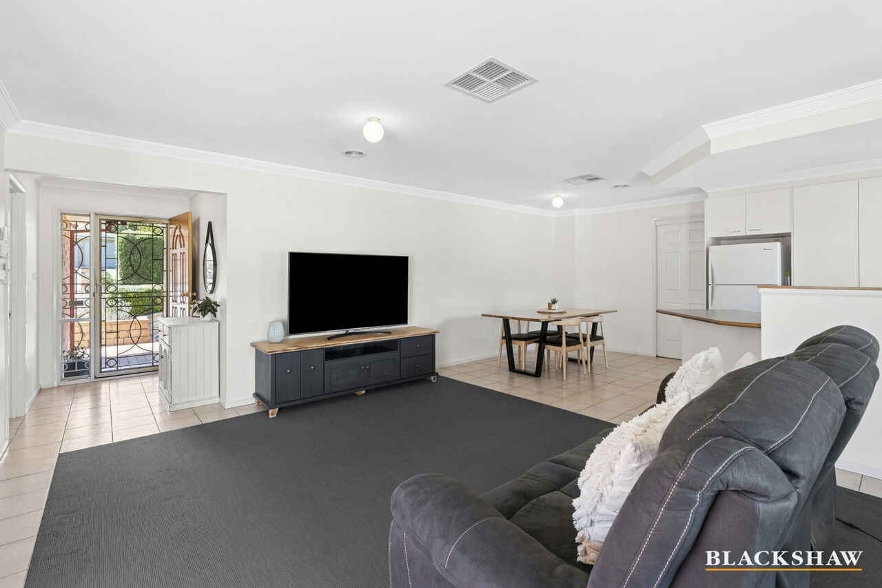 32 Traeger Street Dunlop