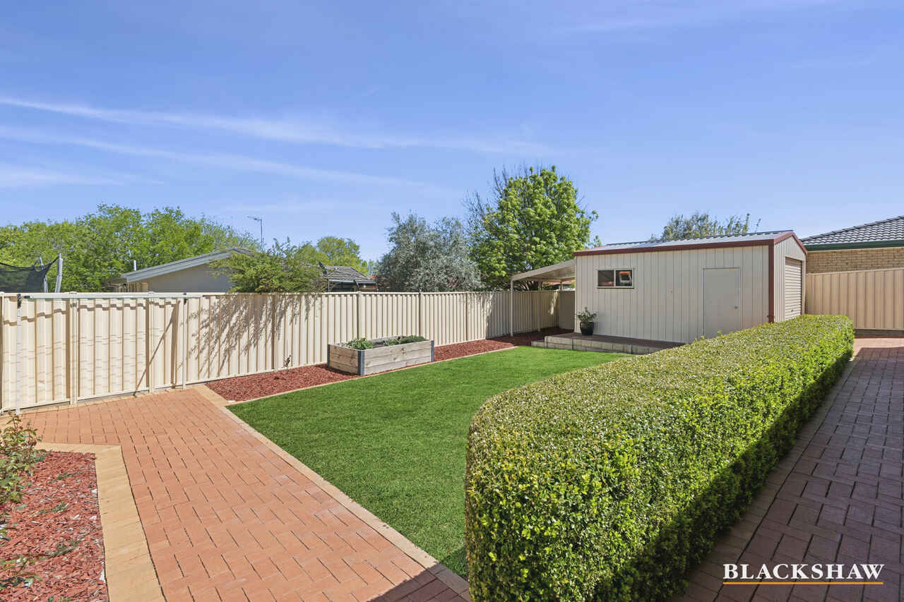 32 Traeger Street Dunlop