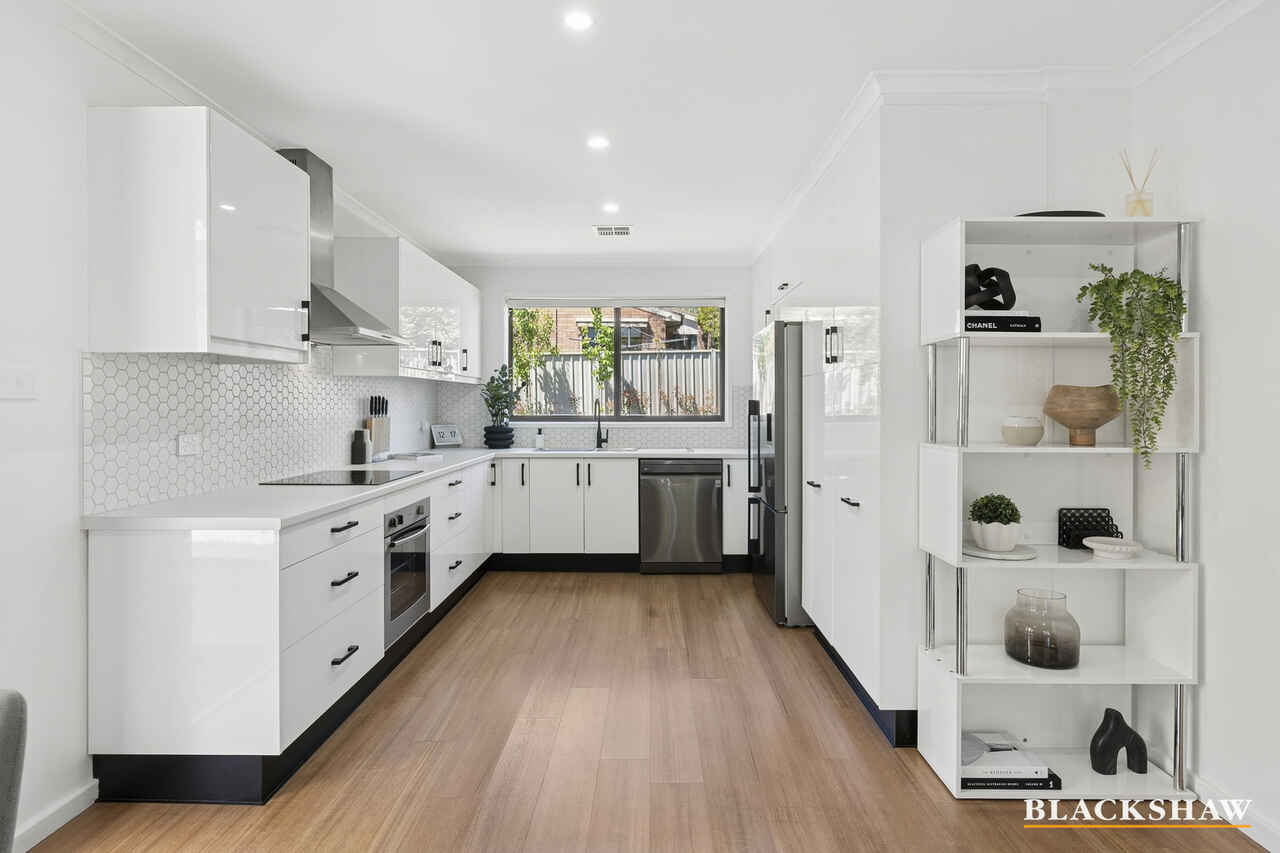 6 Le Souef Crescent Florey