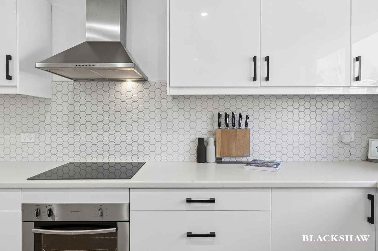 6 Le Souef Crescent Florey