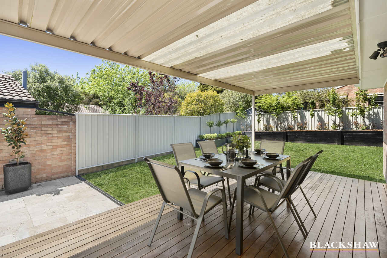 6 Le Souef Crescent Florey