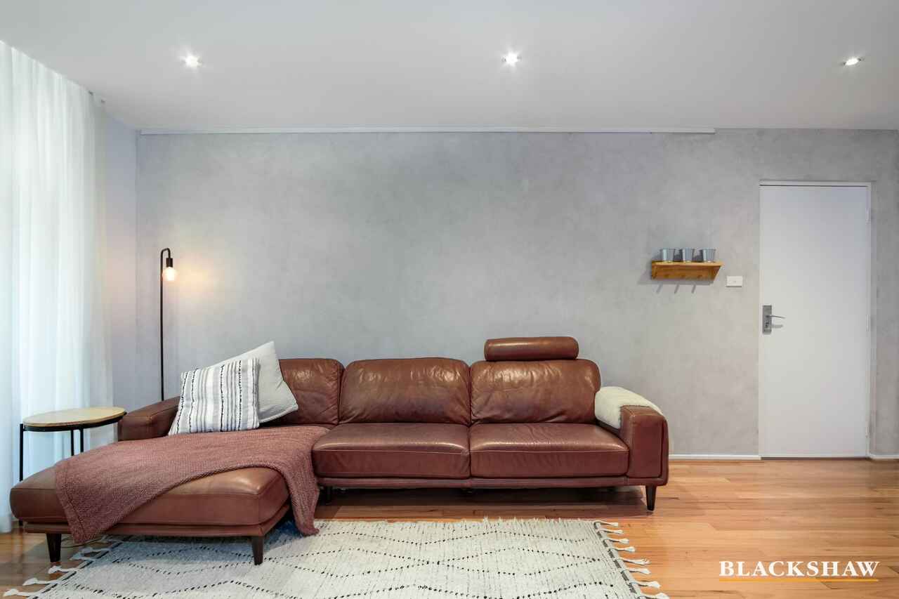 2/42 Henty Street Braddon