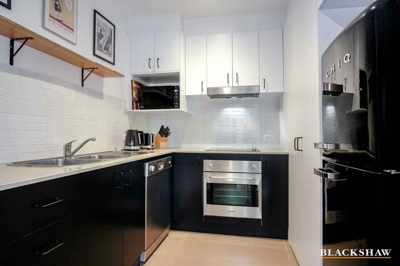 2/42 Henty Street Braddon