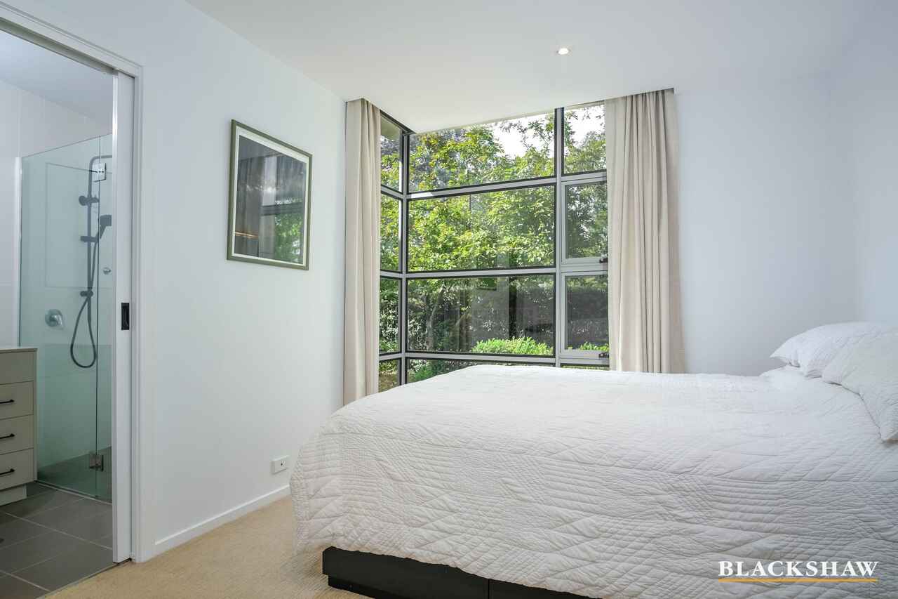 2/42 Henty Street Braddon