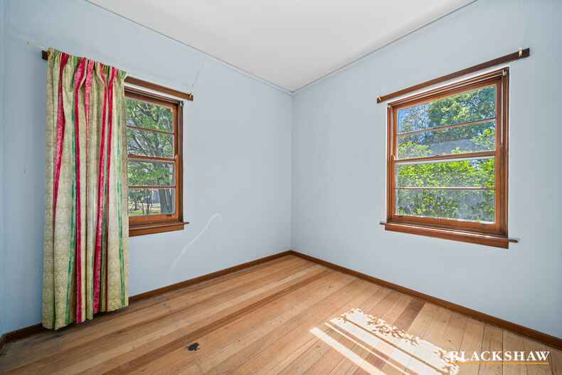 4 Banks Street Yarralumla