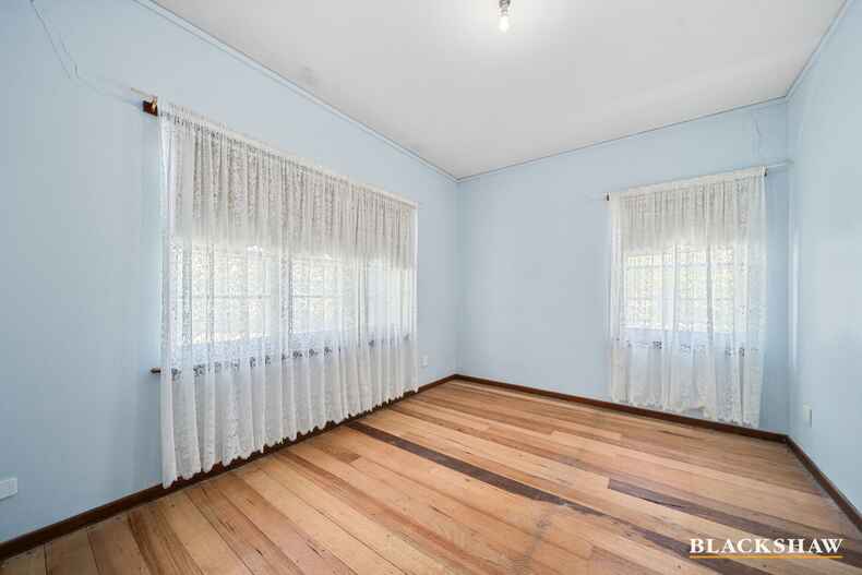 4 Banks Street Yarralumla