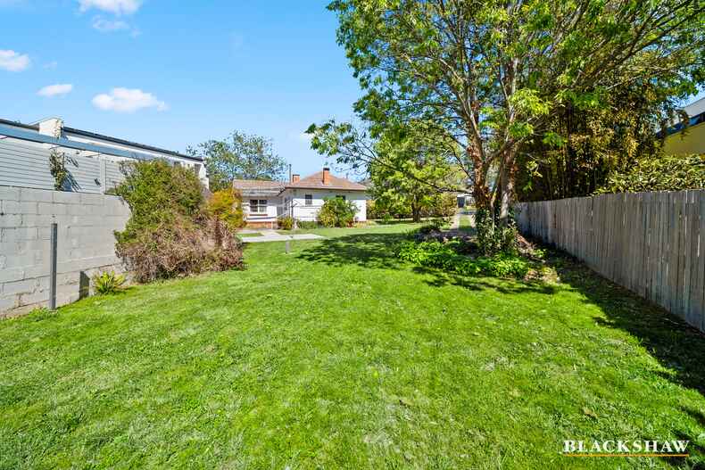 4 Banks Street Yarralumla